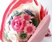 Handmade-Paper-Flowers-in-Gift-Wrap2