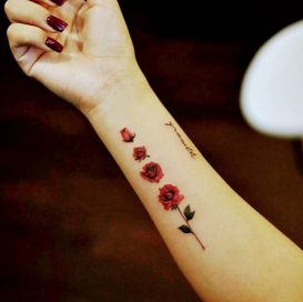 Tatuagem De Rosa no Braço