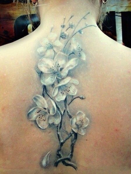Tatuagem Com Flor Branca 