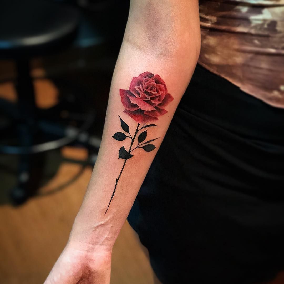 Tatuagem Com Flor Vermelha